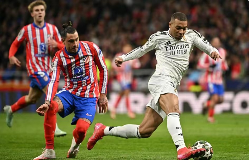 拉科鲁尼亚大获胜利，成功杀入欧冠淘汰赛的简单介绍